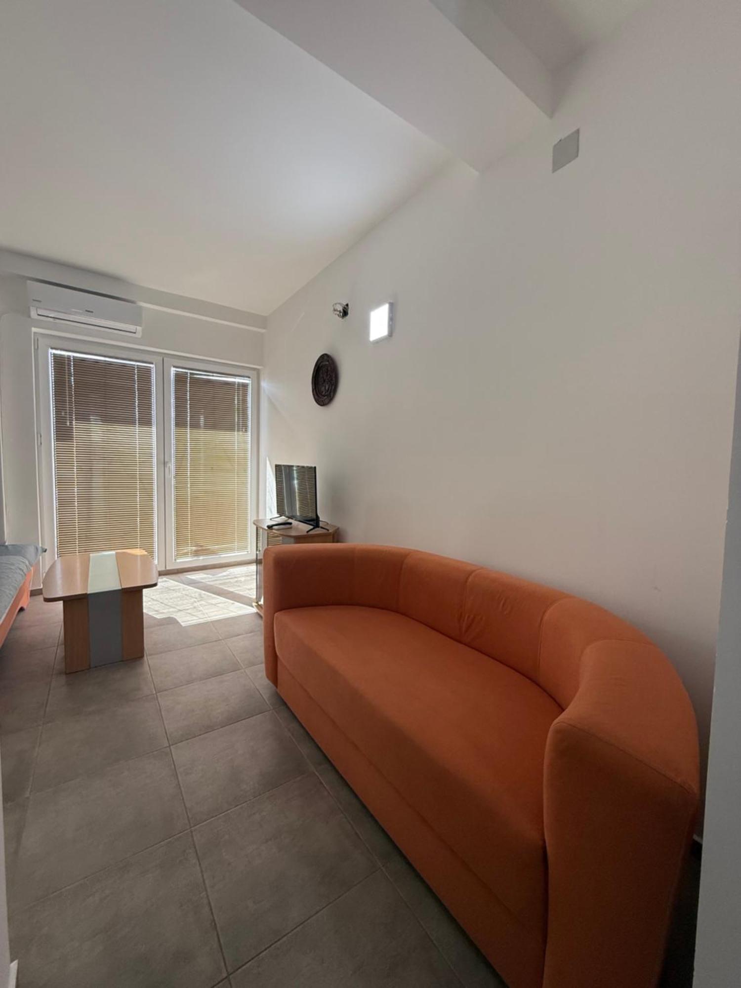 Restaurant & Apartments Lipa Пештани Экстерьер фото